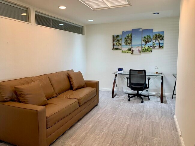 Building Photo - 91 Torremolinos Dr