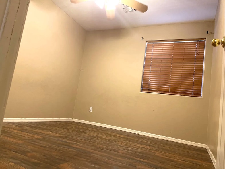 3rd bedroom (11 by 10) - 10608 E Caballero St