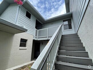 Building Photo - 720 E Gilchrist Ct