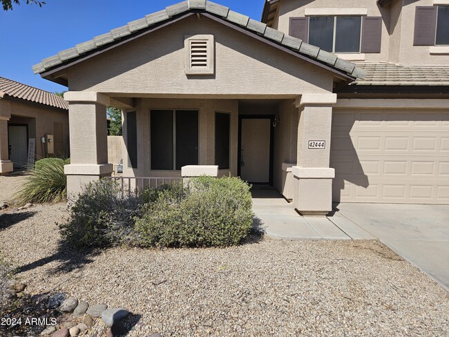 Building Photo - 42444 W Desert Fairways Dr