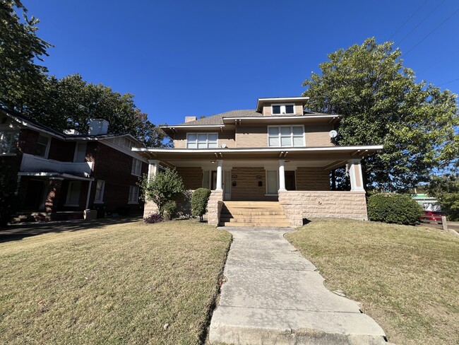 Building Photo - 1212 Dorothy Pl
