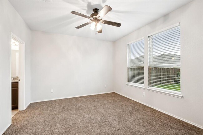 Building Photo - 212 La Dera Dr