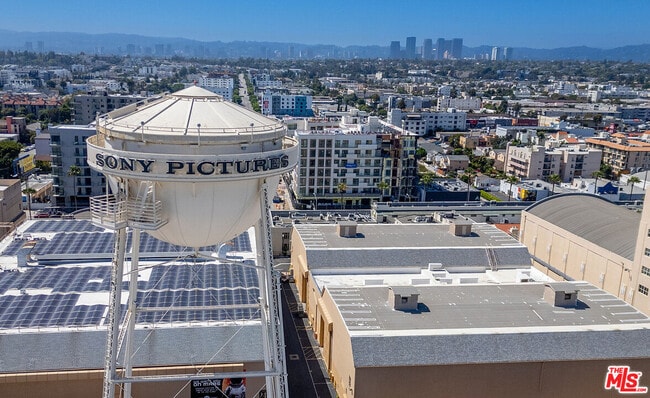 Building Photo - 4143 Madison Ave