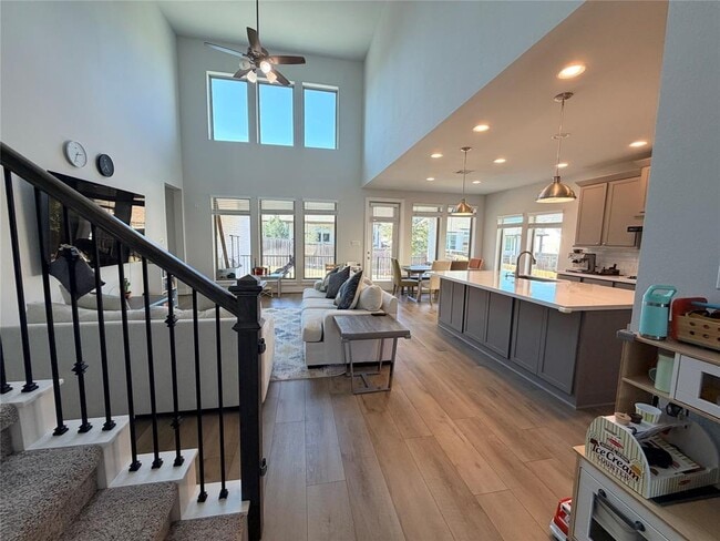 Building Photo - 230 Eagle Ford Dr