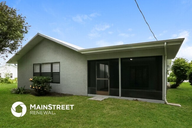 Building Photo - 2624 SE Solana Ln