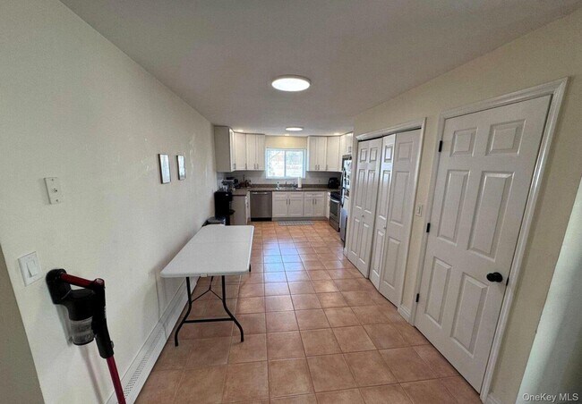 Building Photo - 518 E Penn St