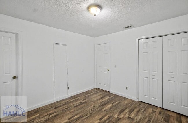 Building Photo - 161 Joe Walker Way