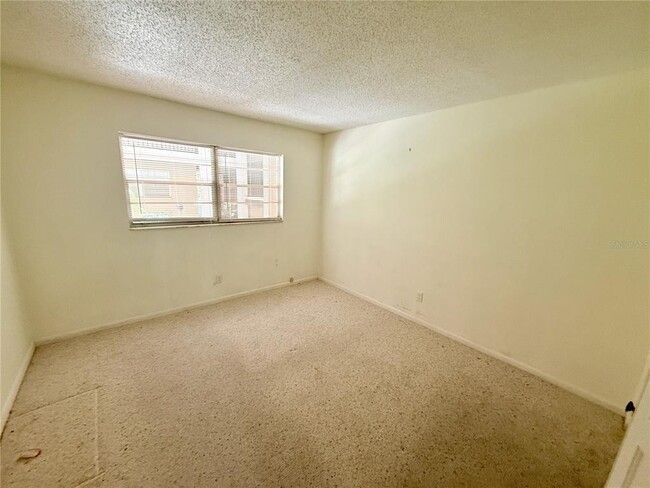 Building Photo - 3700 S Osprey Ave