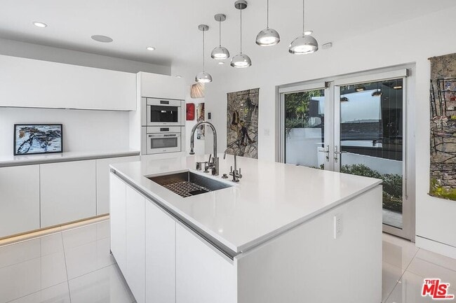 Building Photo - 1377 Miller Pl