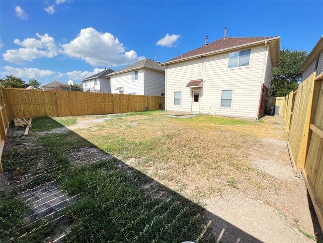 Building Photo - 20035 Oland Way