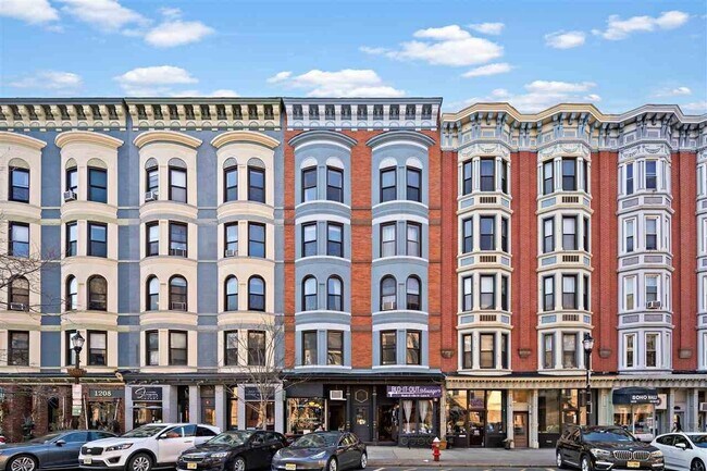 Building Photo - 1212 Washington St