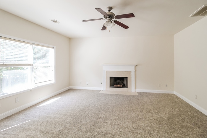 Building Photo - 3951 Lucas Ln