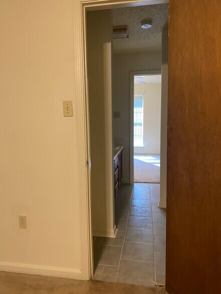 Building Photo - 1672 Brightside Dr