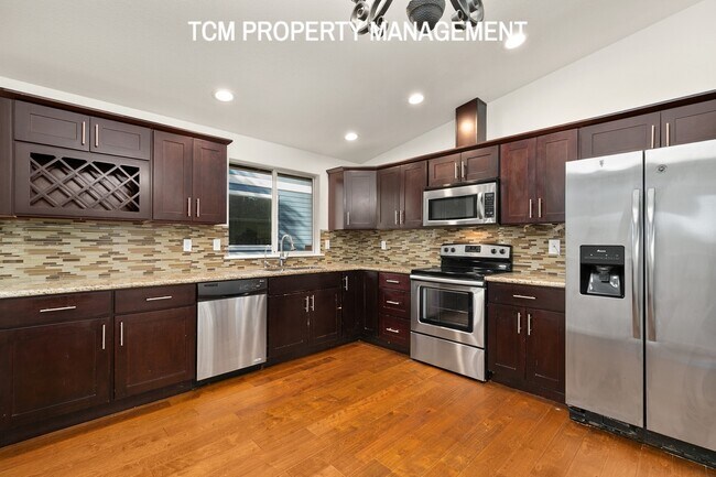 Building Photo - 15703 Midvale Ave N