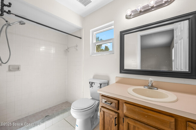 Building Photo - 3156 Dunhill Dr