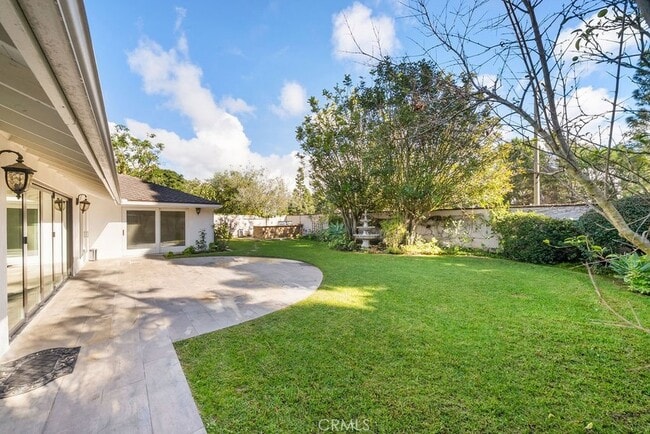 Building Photo - 2646 Basswood St