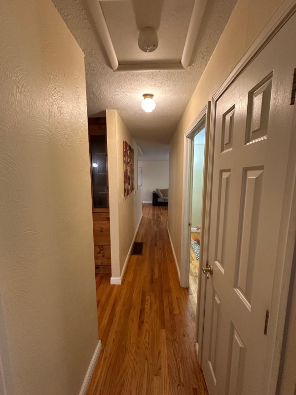 Building Photo - 2216 Delaware Dr