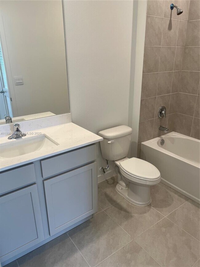 Building Photo - 652 NW 6th St