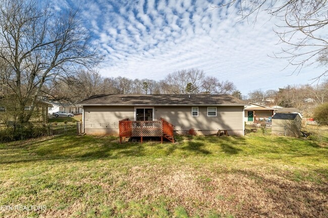 Building Photo - 5601 Ludbury Ln NW