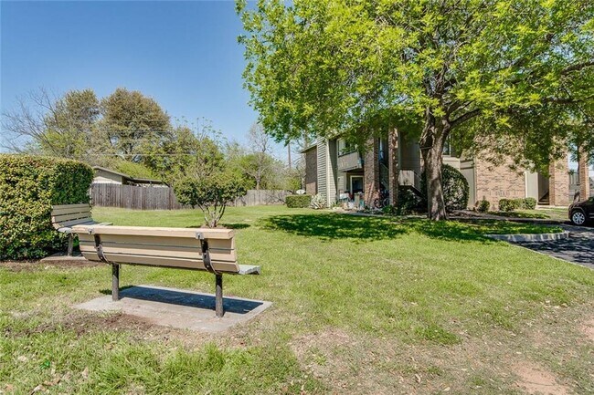 Building Photo - 10616 Mellow Meadow Dr