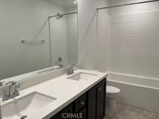 Building Photo - 32980 Middlegate Pl