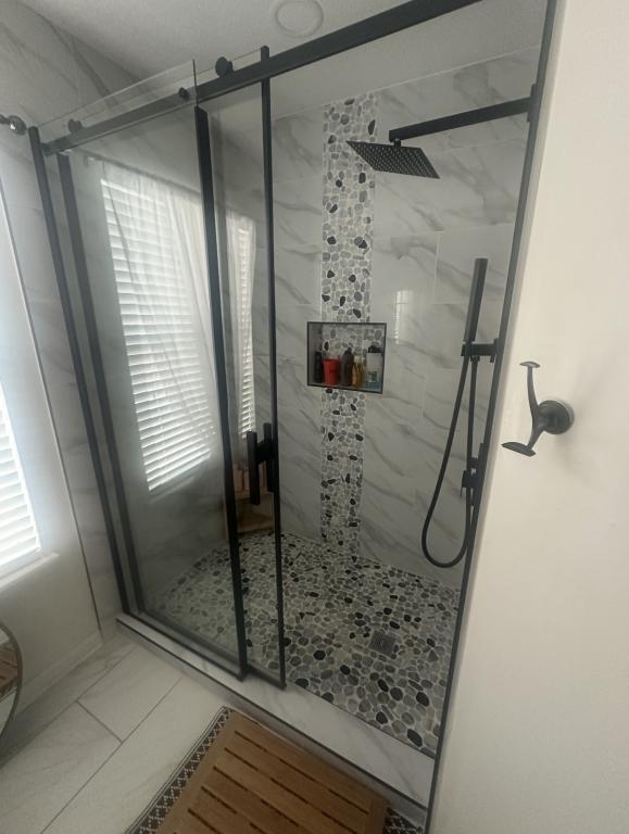 Building Photo - 4910 Darby Ln