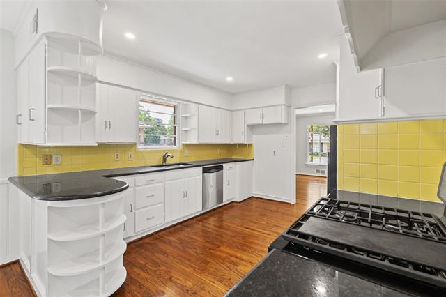 Building Photo - 6440 Runnemede Ln