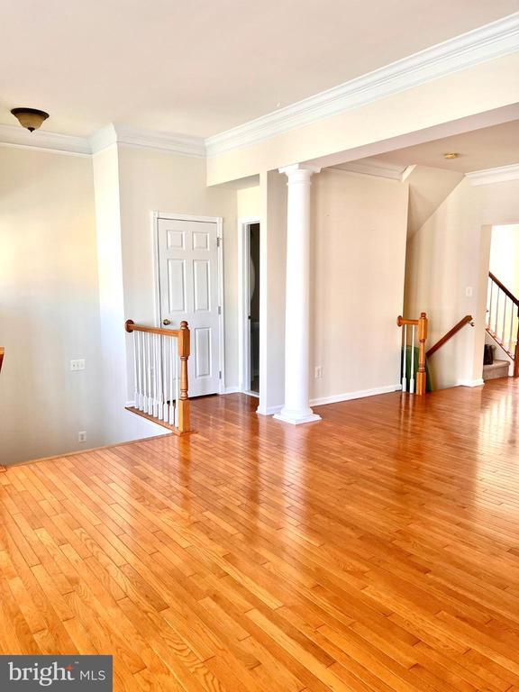 Building Photo - 25205 Larks Terrace