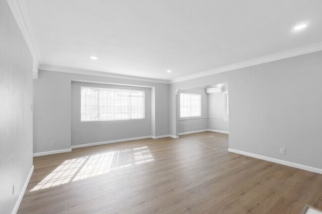 Building Photo - Charming 3-Bedroom Home in Cheviot Hills – Move-In Ready!