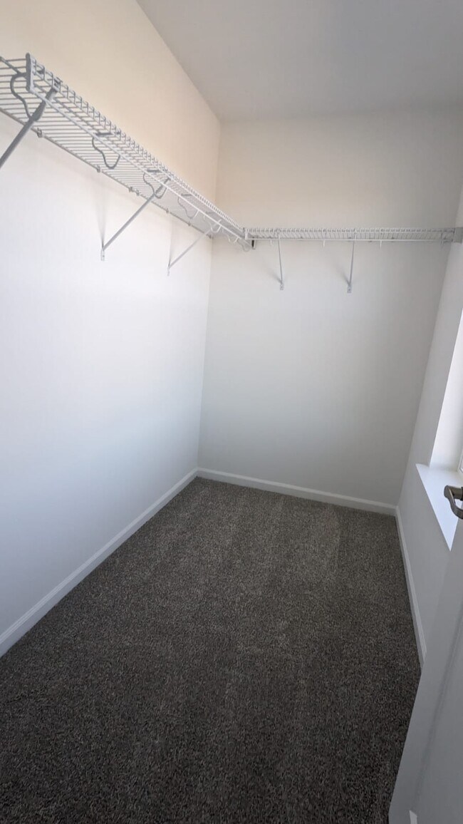 Building Photo - 12383 Tinsley St