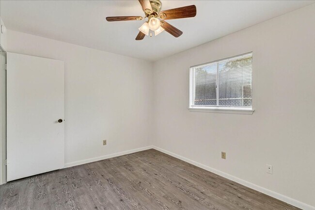 Building Photo - 1622 La Joya St