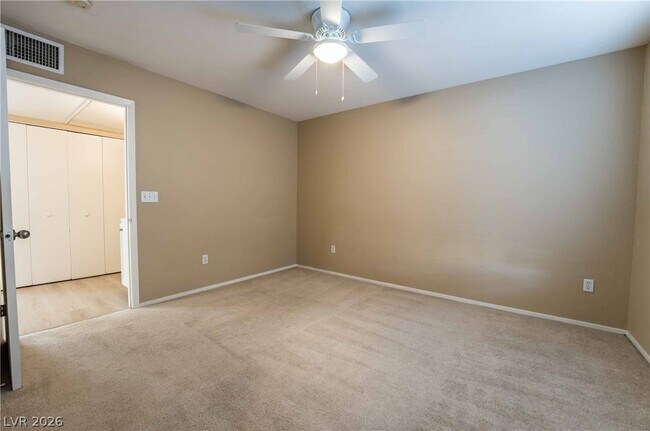 Building Photo - 1908 Villa Palms Ct