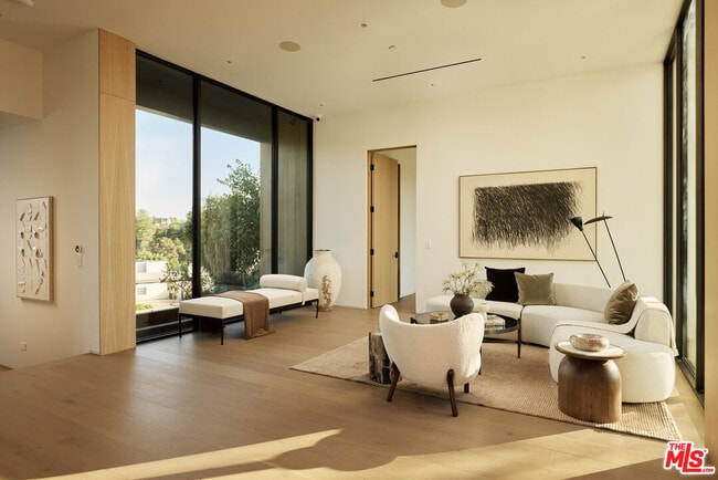 Building Photo - 1149 Linda Flora Dr