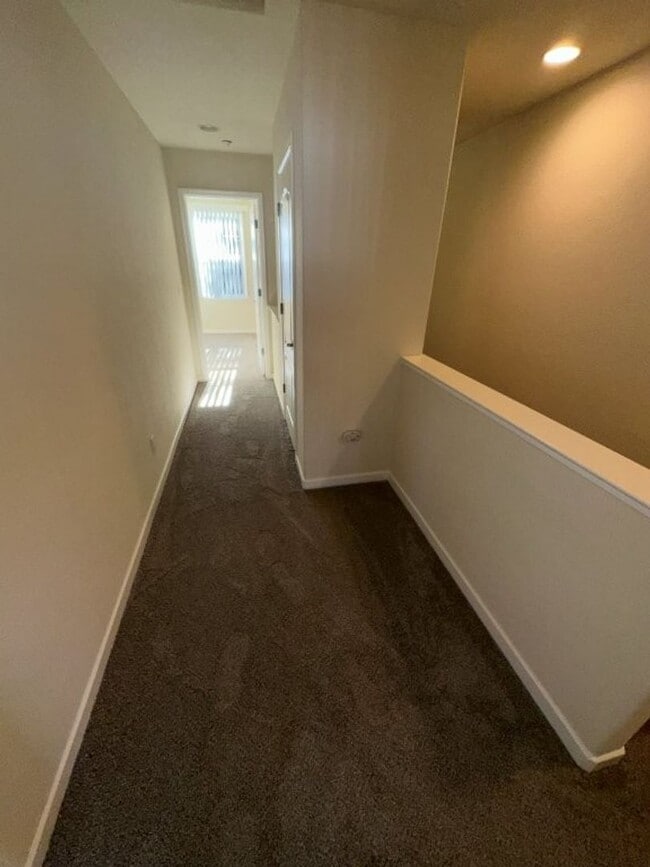 Building Photo - Nor Cal Realty Inc, 3 Bd 3 bth town home with 2 car garage