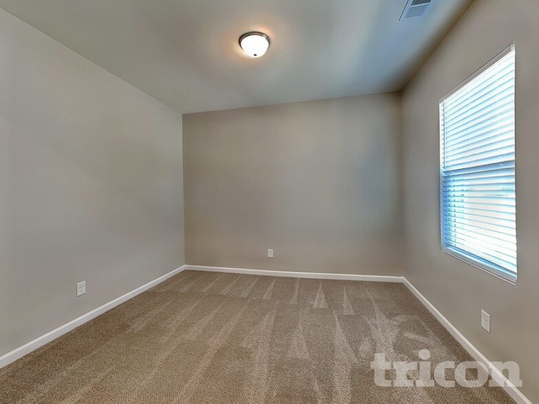 Building Photo - 297 Mccall Wy