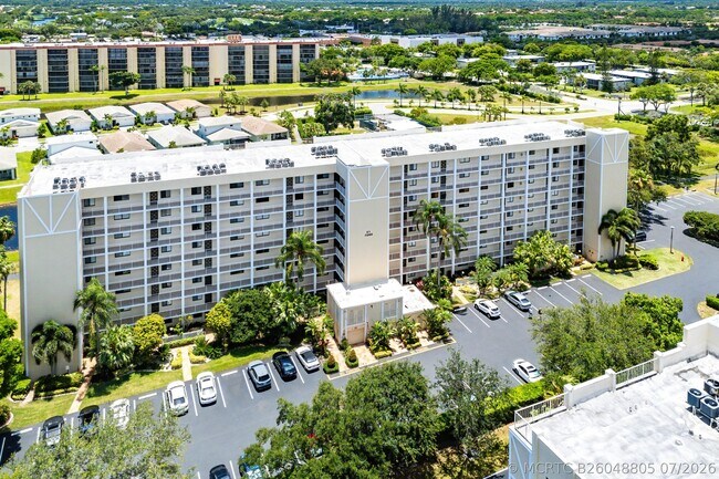 Building Photo - 7290 Kinghurst Dr