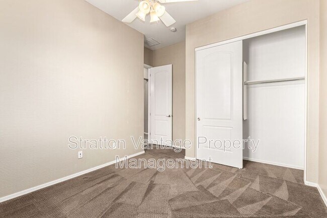 Building Photo - 21004 E Sunset Dr