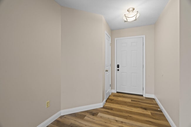 Building Photo - 3609 Madera Dr