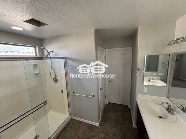 Building Photo - North Phoenix Oasis in a 3-BD Single Family House!