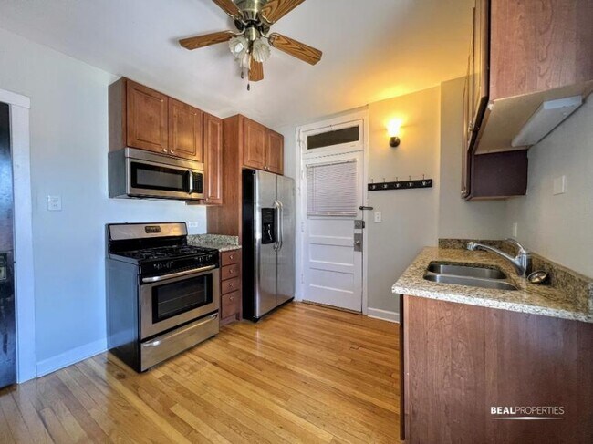 Building Photo - 0 bedroom in CHICAGO IL 60625