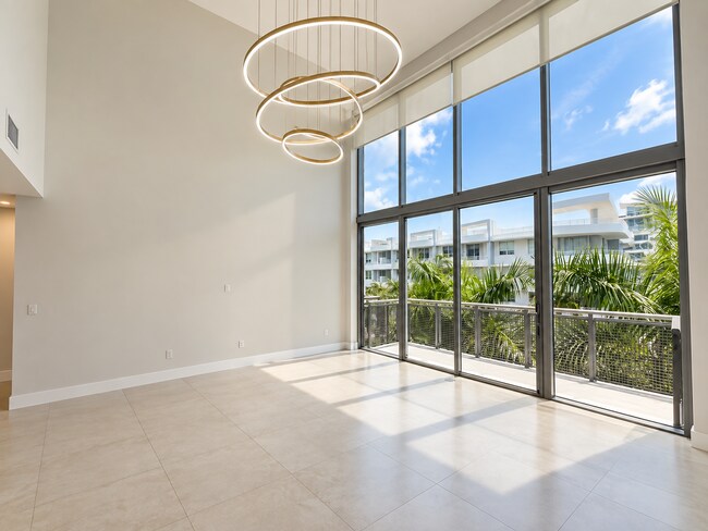 Building Photo - 6000 Collins Ave