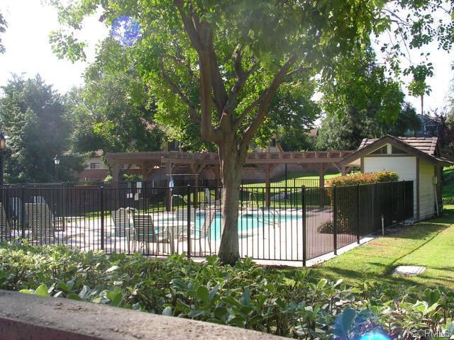 Building Photo - CANYON CREST - 2 Bedroom 2.5 Bath Townhouse