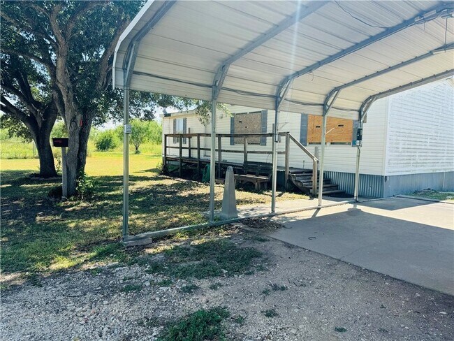 Building Photo - 5389 Riverview Dr