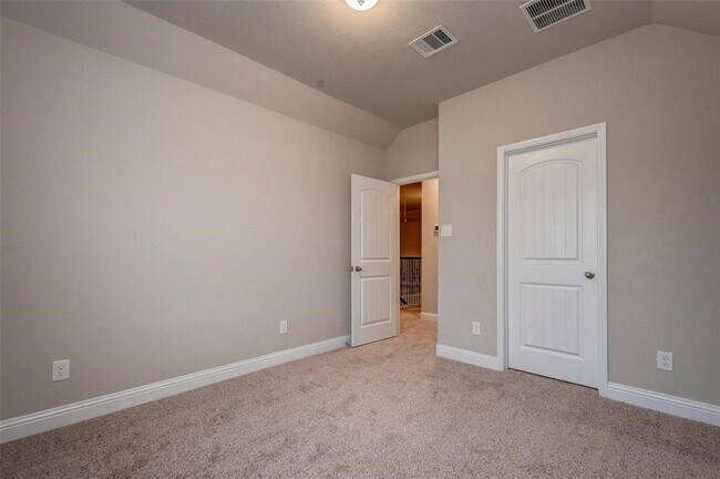 Building Photo - 4 Centennial Ridge Pl