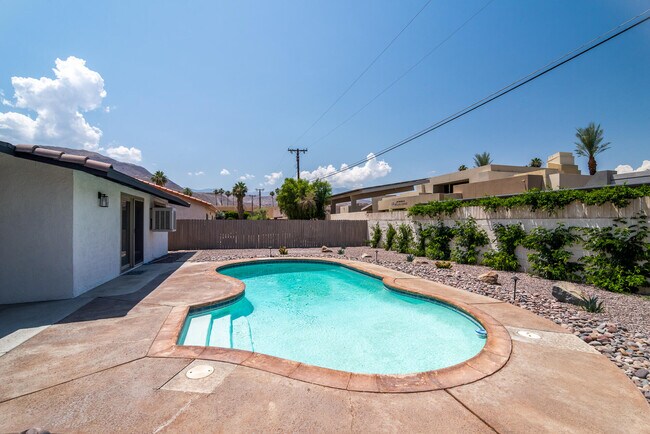 Building Photo - 73100 Santa Rosa Way