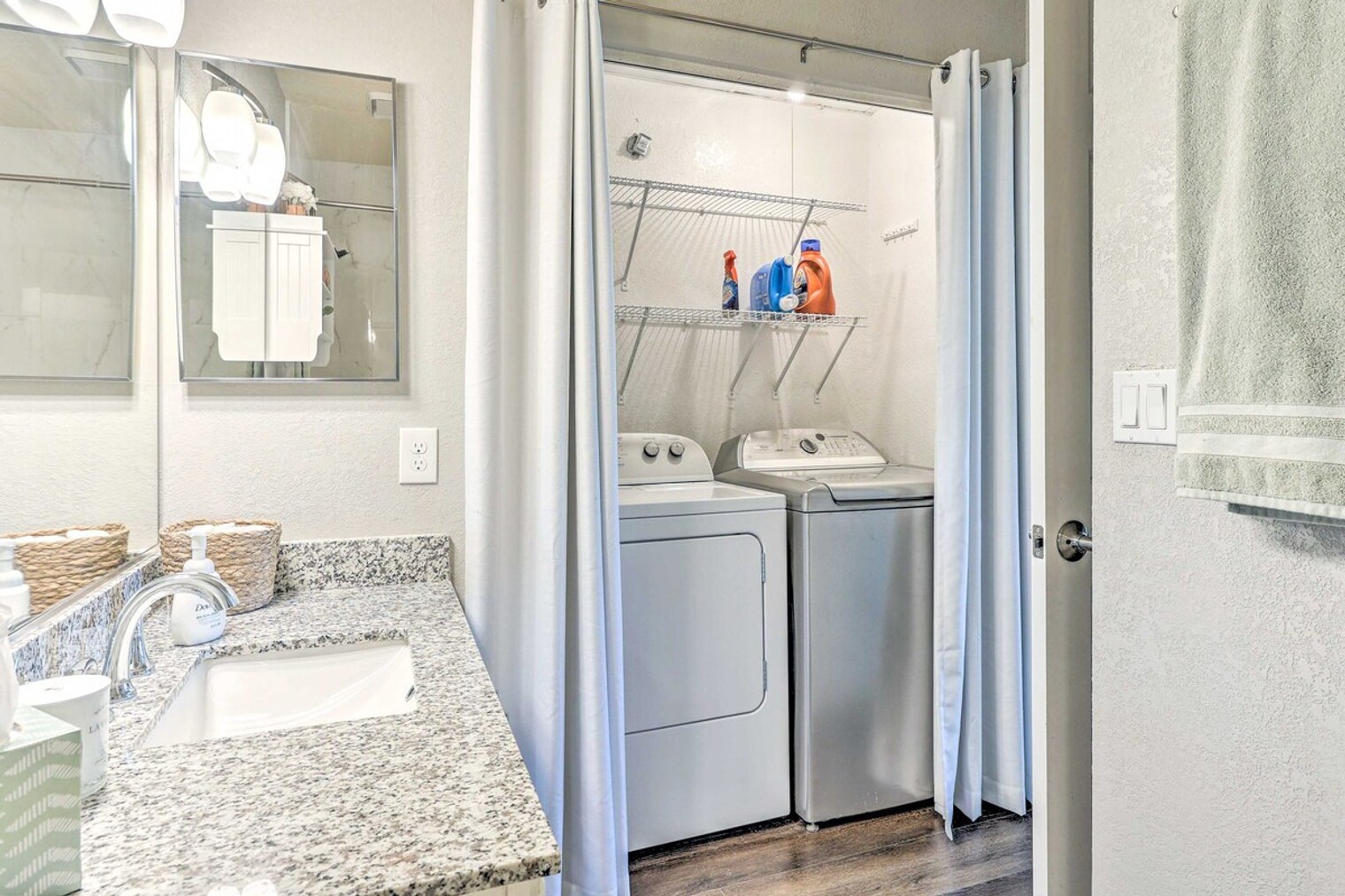 Building Photo - 1601 W Beardsley Rd