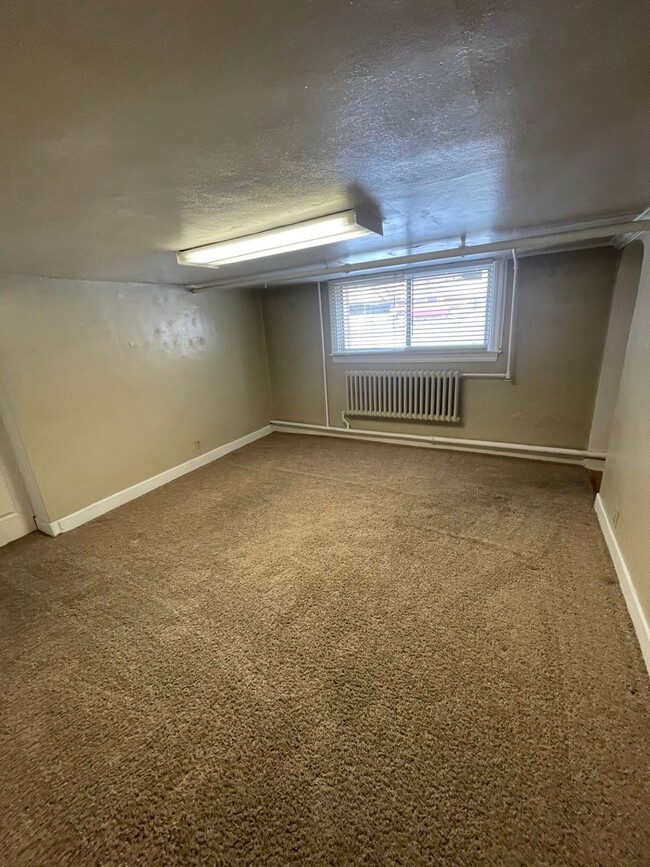 Building Photo - Provo City Center - 1 Bedroom Apartment