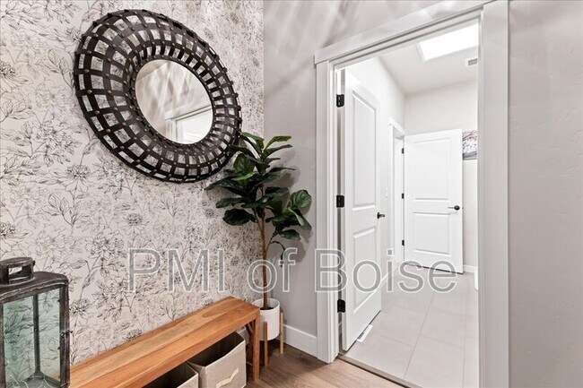 Building Photo - 10238 Hazy Gln Dr