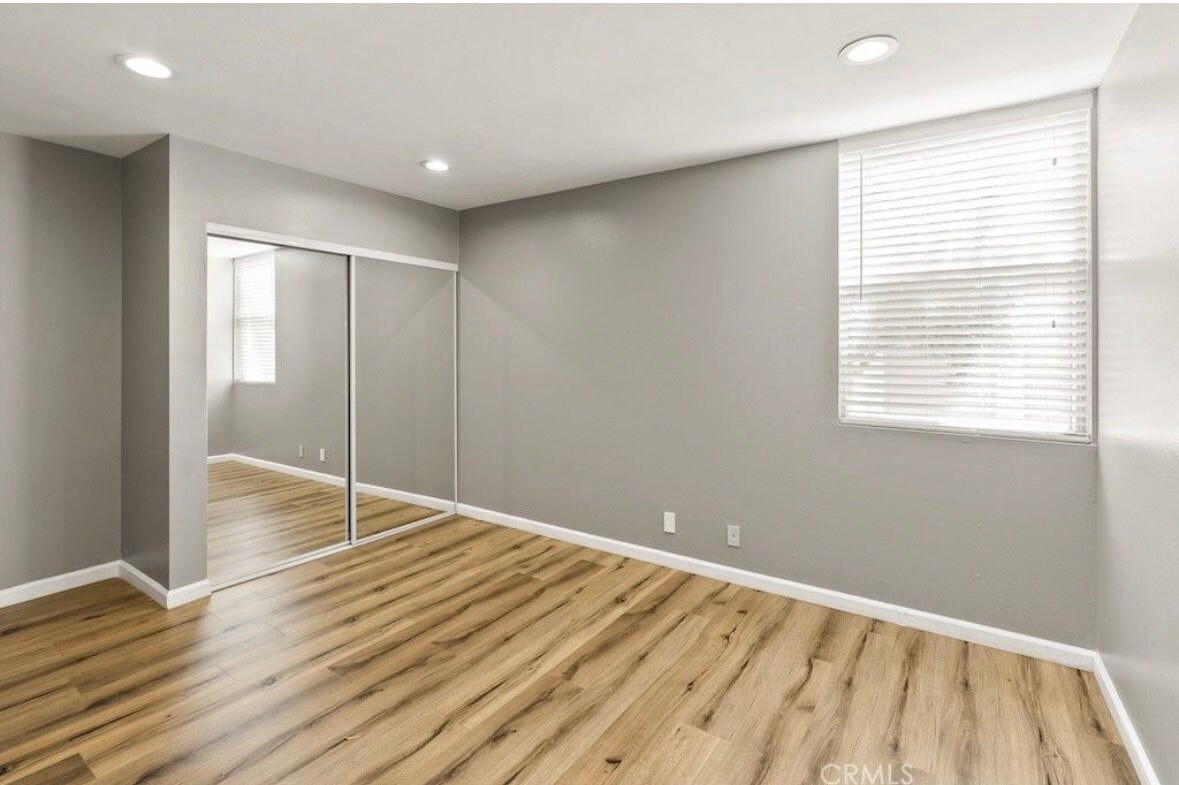 Building Photo - 18620 Hatteras St