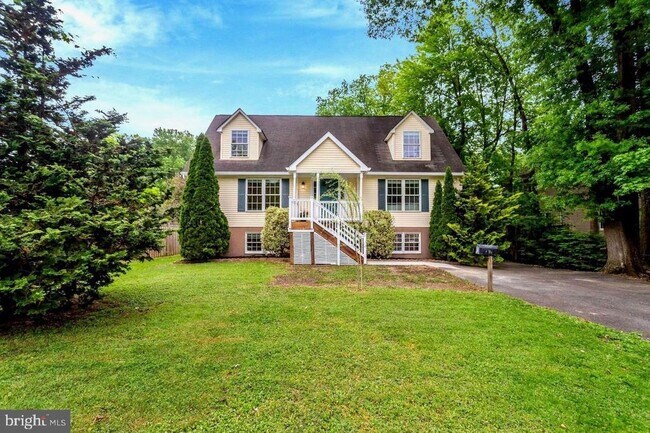 Building Photo - 6703 Oak Dr